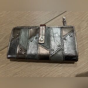 Fossil vintage Y2K silver patchwork leather wallet